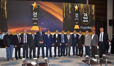 Yılın “Başarılı Belediye Başkanı” Ödülünü Aldı